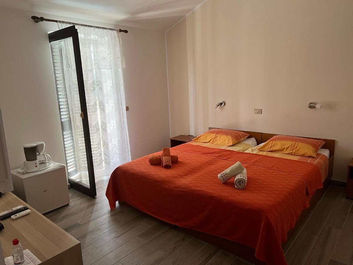 Draga Rooms Njivice Exterior foto